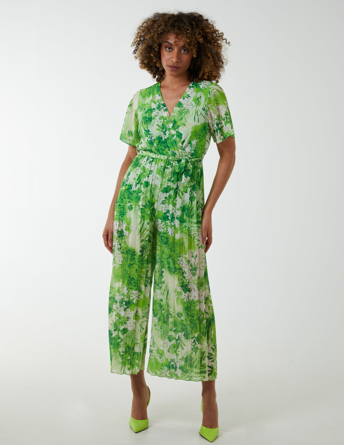 KatyKey - Exquisite Tropical Print Jumpsuit with Split Hem and Crisscr