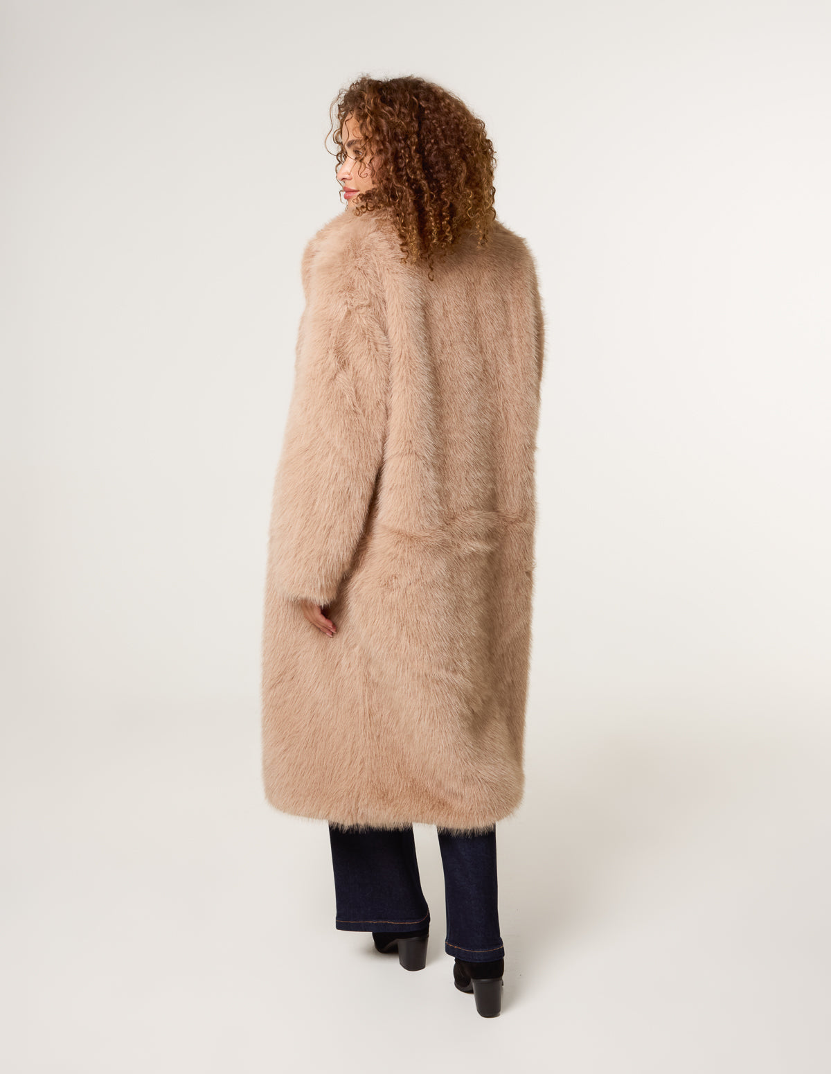 Mocha | Long Fluffy Coat | Blue Vanilla