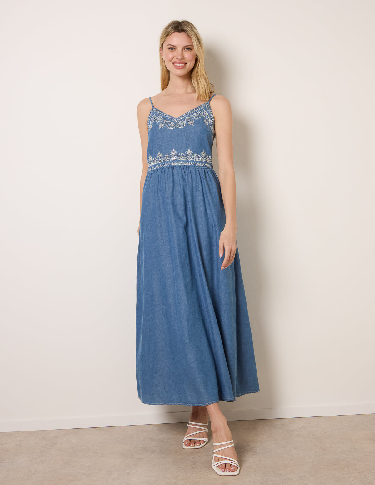 Maxi Dresses | Floor Length & Long Dresses | On-trend | Blue Vanilla